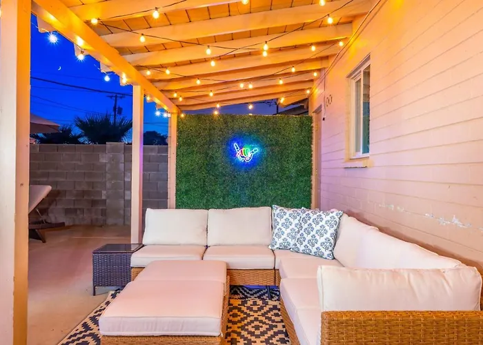 Gem! Pool, Patio, & Prime Location!