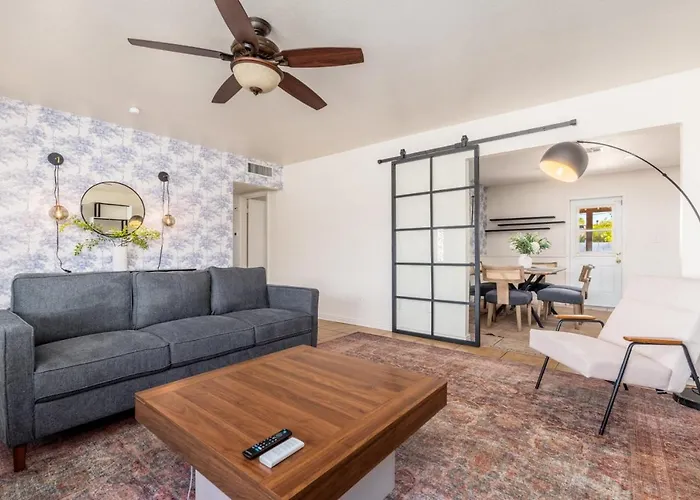 Gem! Pool, Patio, & Prime Location! *