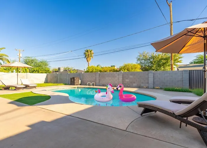 Gem! Pool, Patio, & Prime Location!