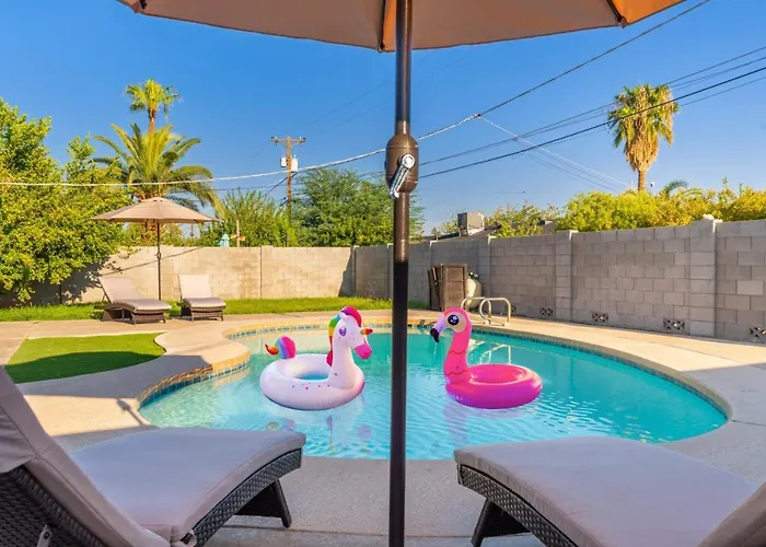 Gem! Pool, Patio, & Prime Location! Сasa de vacaciones *