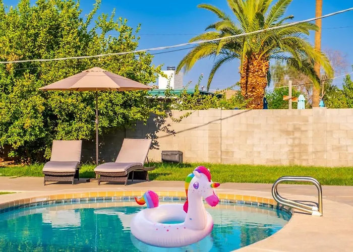 Сasa de vacaciones Gem! Pool, Patio, & Prime Location!