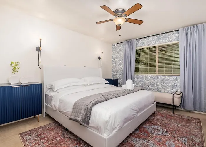 Gem! Pool, Patio, & Prime Location! * Scottsdale