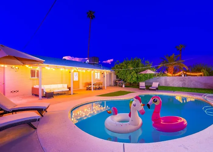 Gem! Pool, Patio, & Prime Location! Сasa de vacaciones